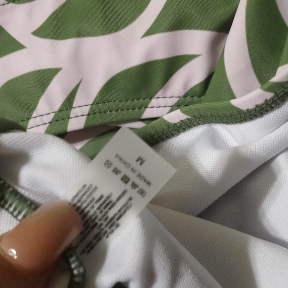 Swimwear - Picture 5 of 7